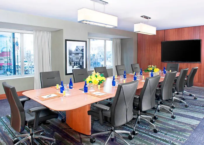 The Westin Michigan Avenue 4*